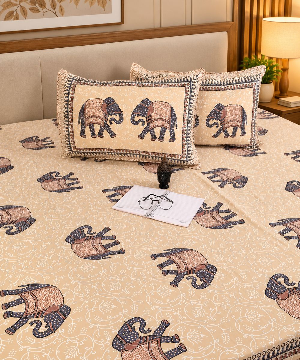 Elegant Animal Printed Cotton King Size Bedsheet With 2 Pillow Covers