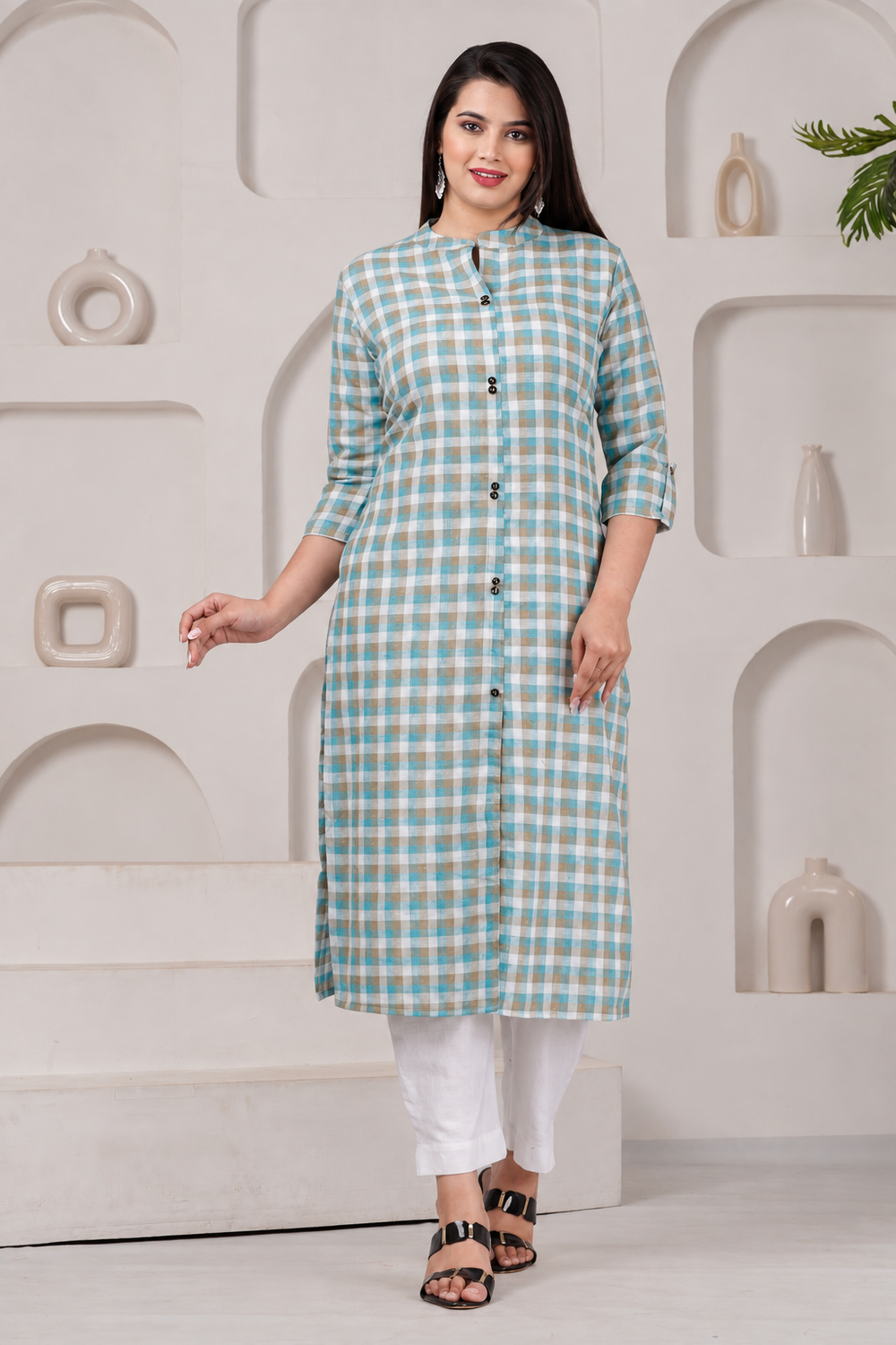 Women's Checked Front Slit Straight Kurta
